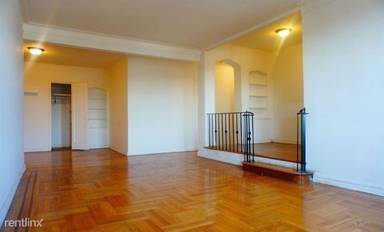 Main picture of 8615 Elmhurst Ave