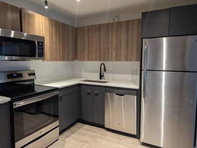 Main picture of 10 E Ontario St Apartments