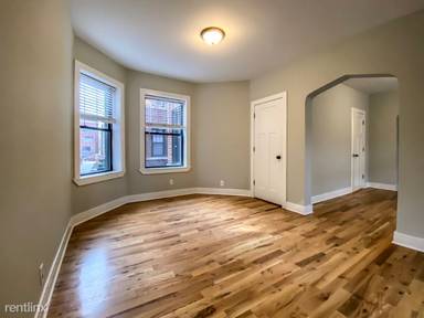 Main picture of 4409 N Wolcott Ave