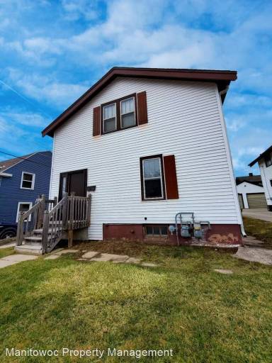 Main picture of 2606 Meadow Ln