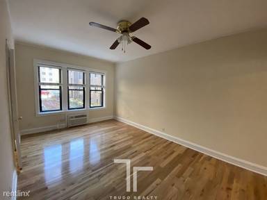 Main picture of 740 W Addison St