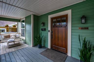 Main picture of 5621 Richard Ave