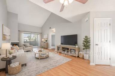 Main picture of 2555 Stockbridge Dr