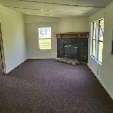 Main picture of 604 Bryant St