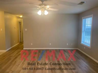 Main picture of 35 Reno Dr