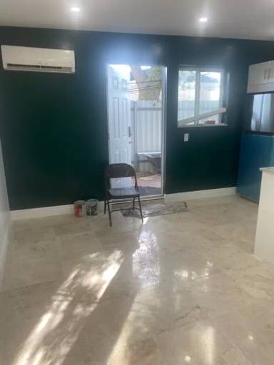 Main picture of 1300 NE 200th St