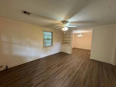 Main picture of 4235 Hickory Dr