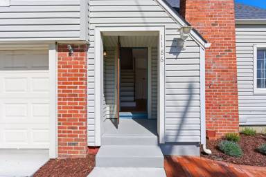 Main picture of 1186 East Ave
