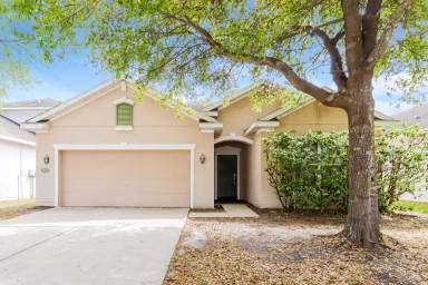 Main picture of 7935 Camden Woods Dr