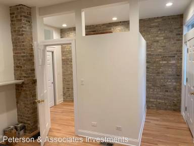 Main picture of 1354 N Greenview Ave