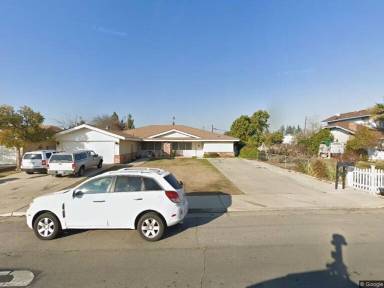 Main picture of 200 Douglas St