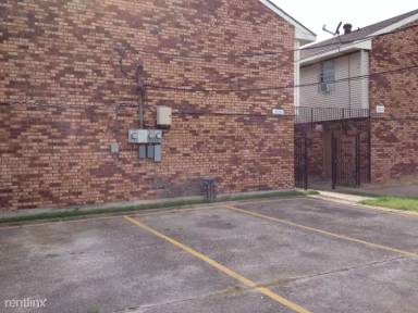 Main picture of 2833 Fayette St