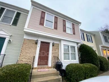 Main picture of 808 Grove Ave