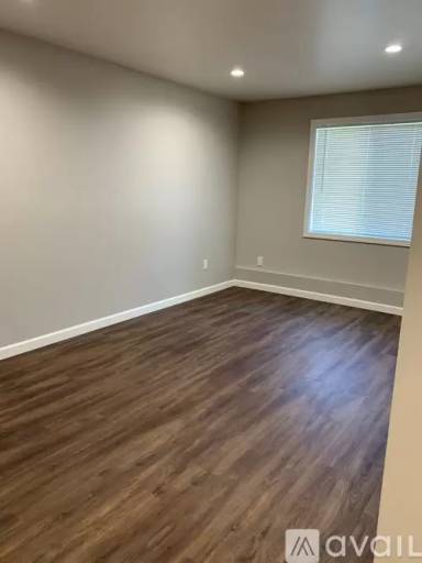 Main picture of 60 Park Manor Dr