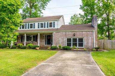 Main picture of 326 Forest Grove Ave