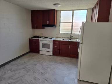 Main picture of 275 Auwaiolimu St
