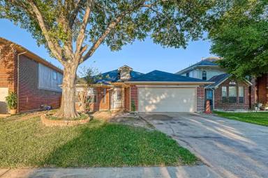 Main picture of 6414 Cape Forward Dr