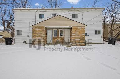 Main picture of 32611 Montcalm St