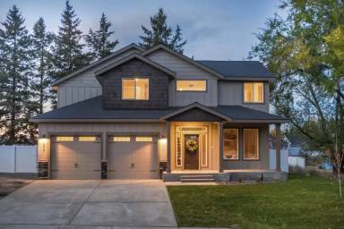 Main picture of 1877 W Orchard Ave