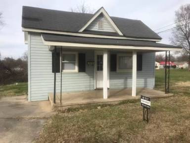 Main picture of 108 Broad St