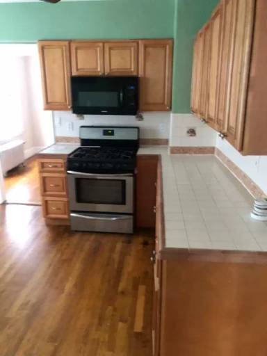 Main picture of 4442 Washington St