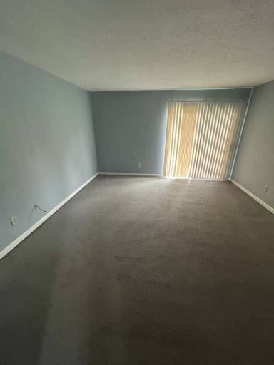 Main picture of 730 E Lincoln Trail Blvd