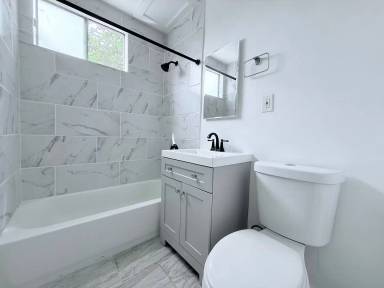 Main picture of 3917 1/2 Halldale Ave