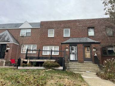 Main picture of 7512 Woodbine Ave