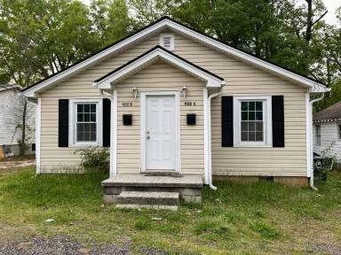 Main picture of 922 Hackett St