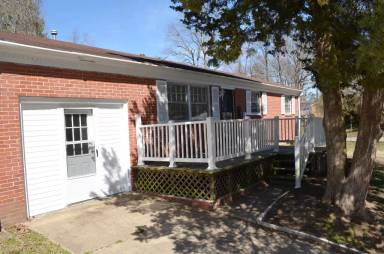 Main picture of 315 Kingsman Dr