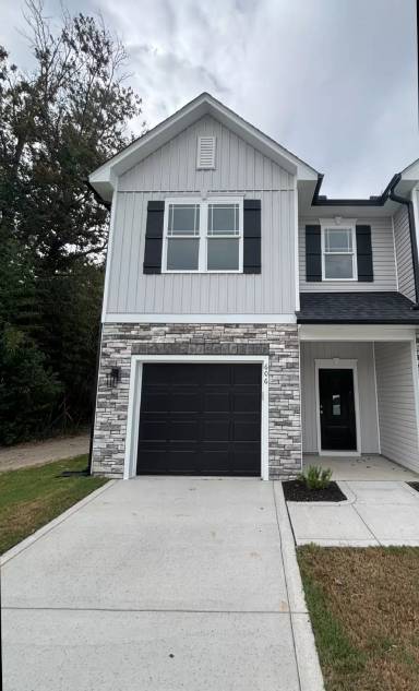 Main picture of 606 South Blackmon Street - 1