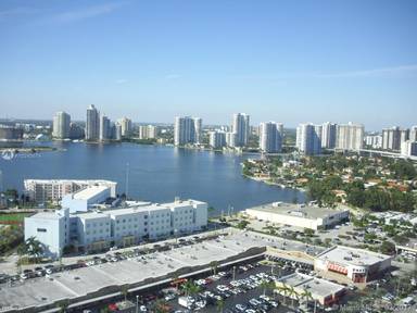 Main picture of 18001 Collins Ave