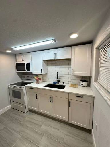 Main picture of 1015 50th Avenue Ter W