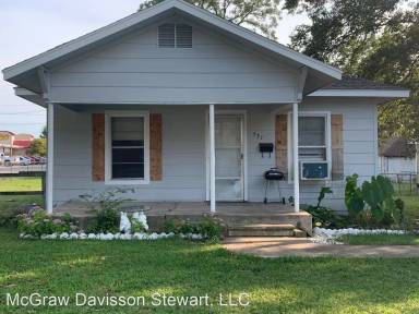 Main picture of 531 E 7th St