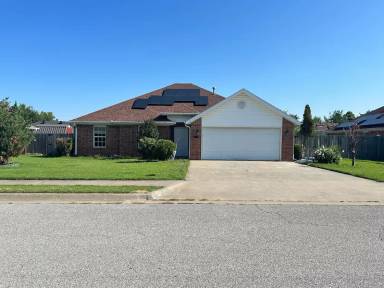 Main picture of 362 Chip Dr