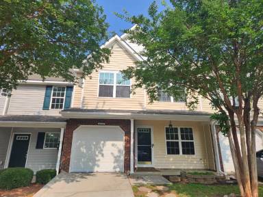 Main picture of 2540 Brackley Pl NW