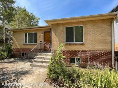 Main picture of 1075 S Cook St