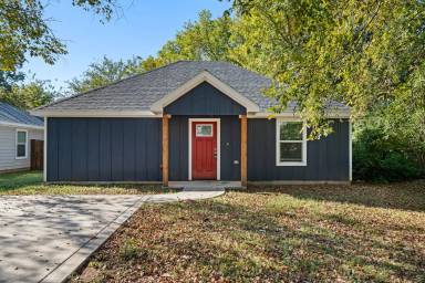 Main picture of 516 W Collins St