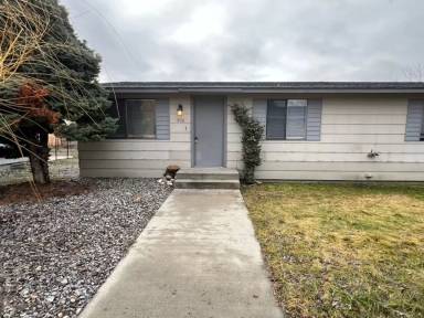 Main picture of 306 2nd St SE