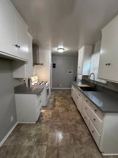 Main picture of 1530 S Baldwin Ave