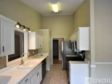 Main picture of 606 Summerfield Ct