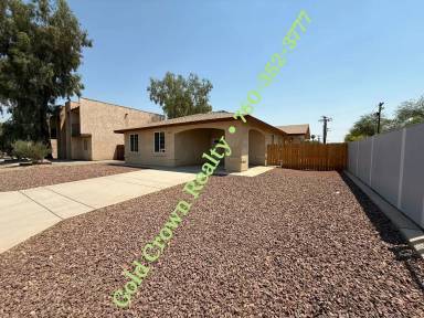 Main picture of 735 E 5th St