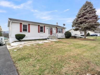 Main picture of 32 Maywood Ave