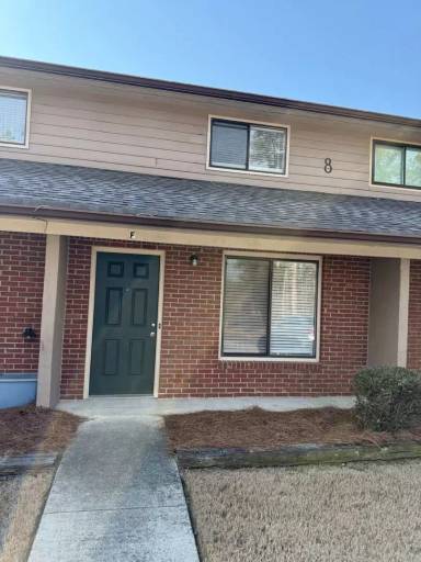 Main picture of 8 Allen Dr