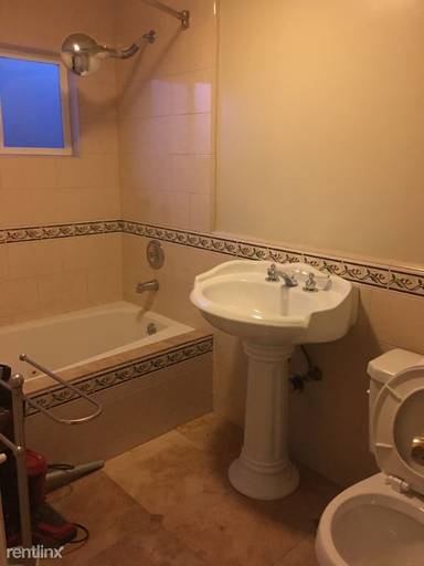 Main picture of 130 S Aprilia Ave