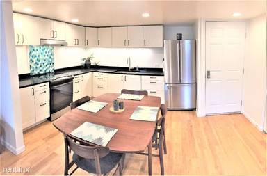 Main picture of 6918 N Syracuse St