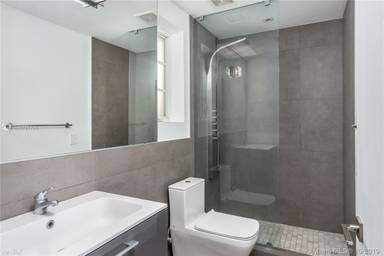 Main picture of 600 15th St