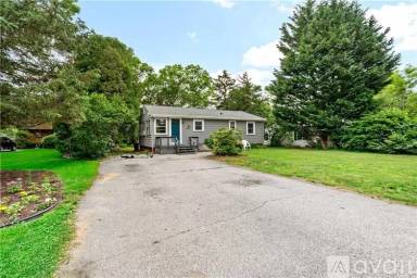 Main picture of 76 S River Dr
