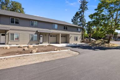Main picture of 1603 SE Maple St