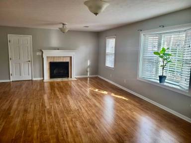 Main picture of 726 Ludlow Ln